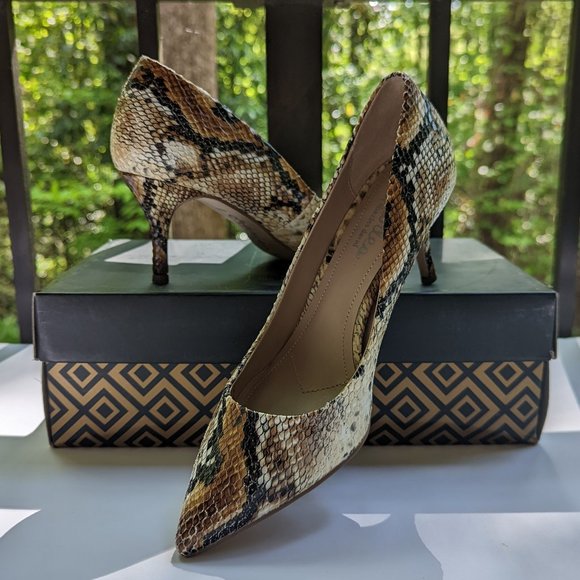 CHARLES BY CHARLES DAVID Addie Snake Heels Pumps Size 6 New in Box - Picture 2 of 6